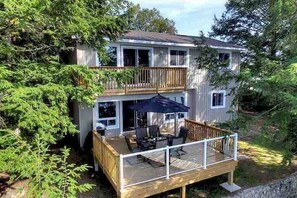 Outdoor dining - Luxury Waterfront Retreat in Highlands East - Ridgestone Cottage (Highlands East)