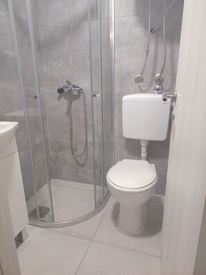 Shower, hair dryer, towels, soap - Charming apartment in soothing Kotor with refreshing AC (Kotor)