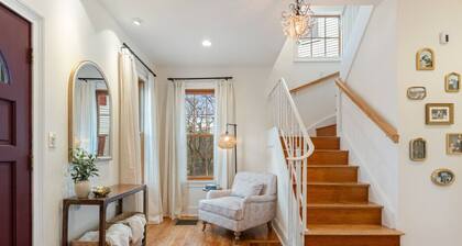 Riverfront Escape Near Boston & Transit w/ Parking