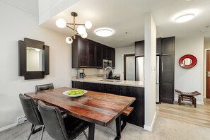 Coffee/tea maker, fridge, microwave, oven - Glacier Lodge | Ski-In/Out 2BR with Fireplace & Vaulted Ceilings (Whistler)
