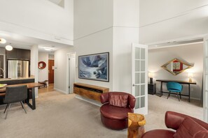 Smart TV, fireplace - Glacier Lodge | Ski-In/Out 2BR with Fireplace & Vaulted Ceilings (Whistler)