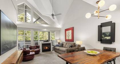 Glacier Lodge | Ski-In/Out 2BR with Fireplace & Vaulted Ceilings