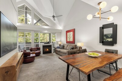Glacier Lodge | Ski-In/Out 2BR with Fireplace & Vaulted Ceilings