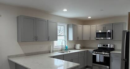 ✨ Newly Remodeled 3BR Home Sleeps 6 Family Friendly