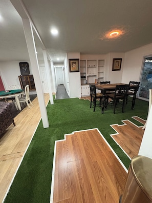 Dining - Spacious 4-bedroom house in peaceful Martinez near Masters Tournament (Martinez)