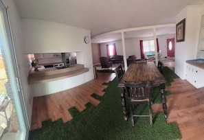 Dining - Spacious 4-bedroom house in peaceful Martinez near Masters Tournament (Martinez)