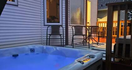 Pine Barrens Lake Retreat Next to Beach w/ Hot Tub