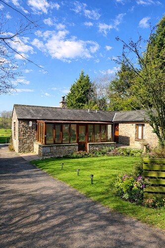 Secluded Stone Cottage - Countryside Escape - Log Burner & Garden