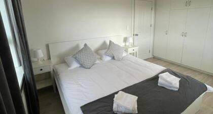Quaint 3-bedroom apartment in charming Ásbrú neighborhood
