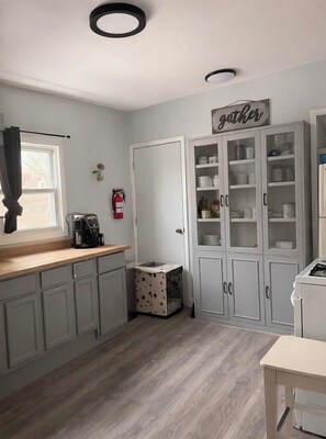 Private kitchen - 2026 World Cup Final HQ 3BR/2BA Private Home near Stadium (Montclair)