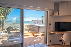 Interior - Villa pieds dans l'eau - vue mer & jacuzzi (Larmor-Plage)