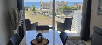 Stunning new Beachfront Condo 9th Floor Ocean View