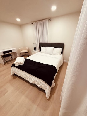 3 bedrooms, desk, free WiFi, bed sheets - Basement Cozy Corner Be one of the first to stay in this comfortable space! (Salt Lake City)