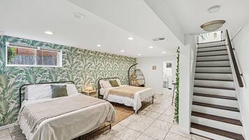 4 bedrooms, desk, iron/ironing board, free WiFi