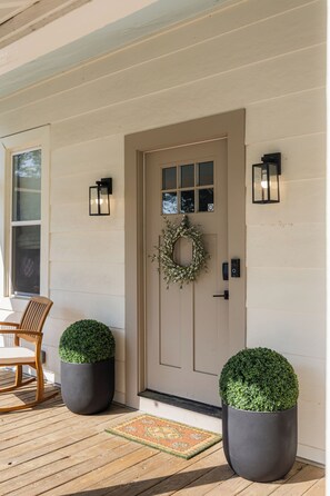 Exterior detail - Near Benning, Steps to Riverwalk/Bibb Mill, 2 Kings, Queen Sofa Bed, Sleeps 6 (Columbus)