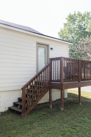 Exterior - Near Benning, Steps to Riverwalk/Bibb Mill, 2 Kings, Queen Sofa Bed, Sleeps 6 (Columbus)