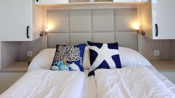 2 bedrooms, WiFi, bed sheets