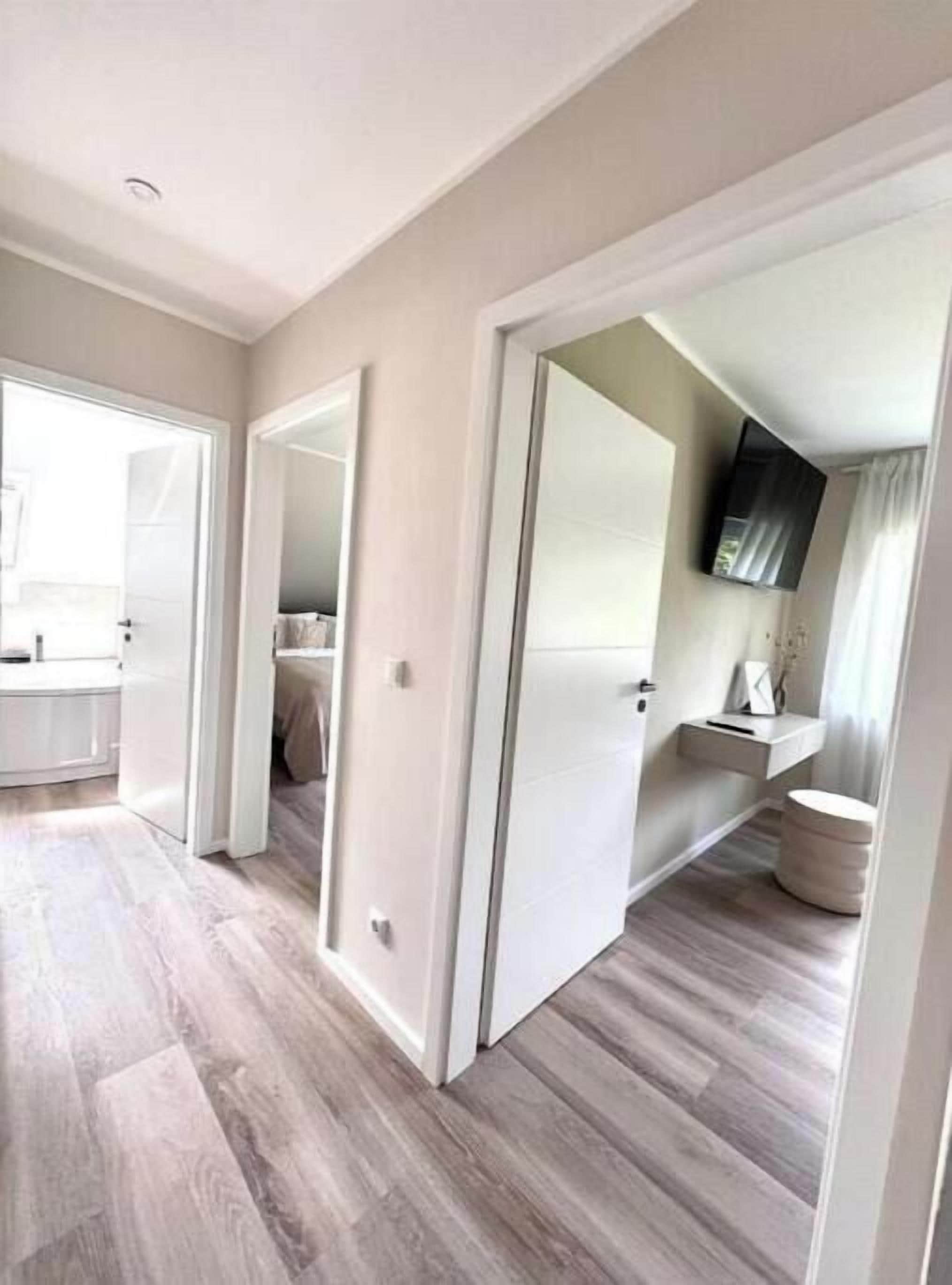3 chambres, fer et planche à repasser, Wi-Fi gratuit