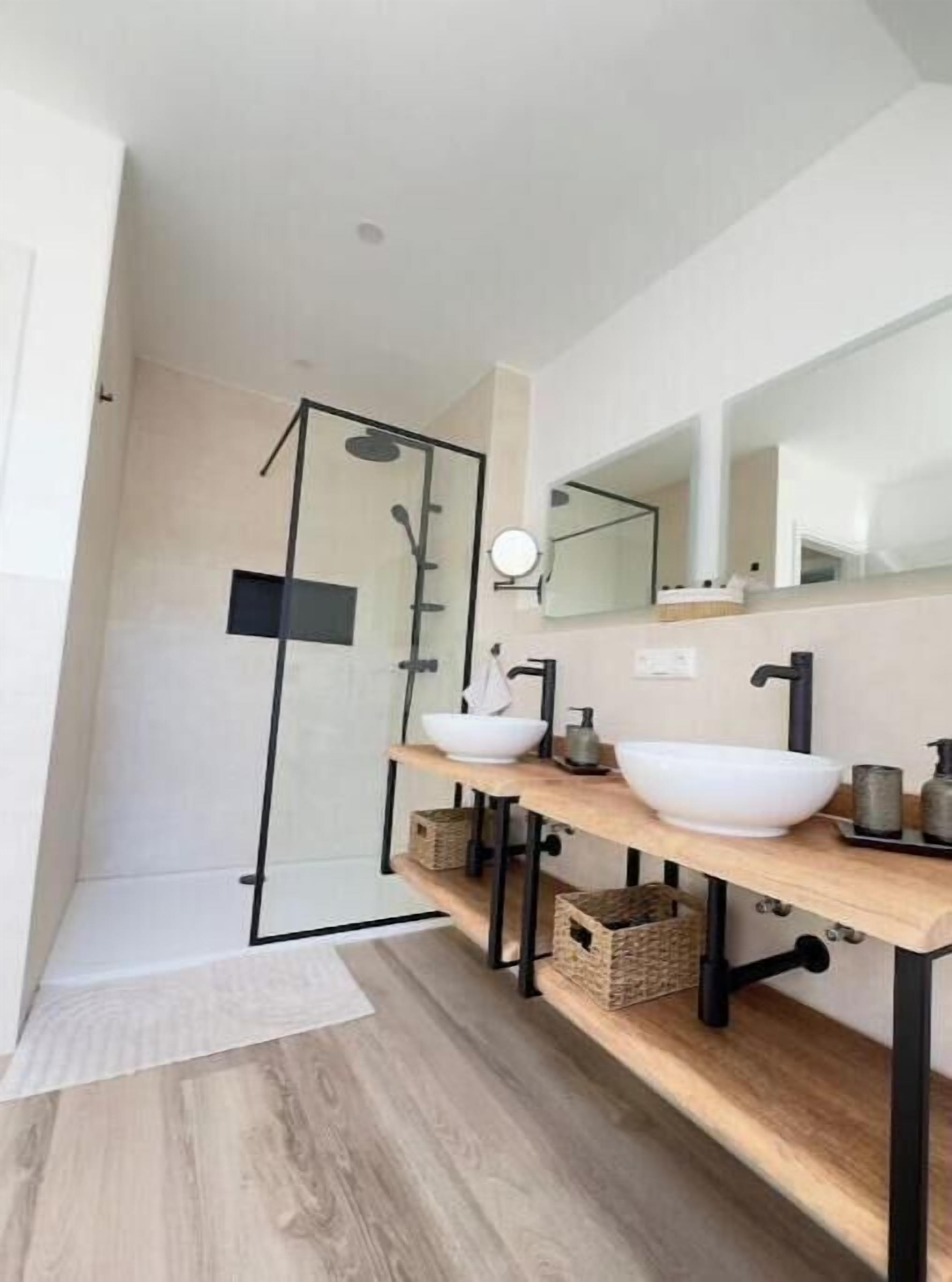 Jetted bath, soap, toilet paper