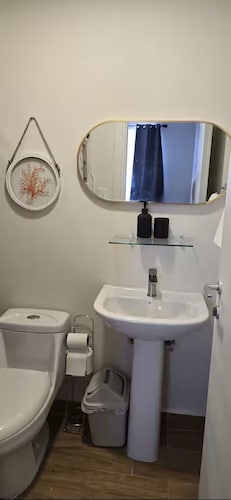 Modern Stylish Apartment Tegucigalpa 4 mint from American embassy