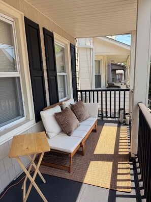 Property grounds - Exclusive 2nd Floor Suite: Private Kitchen, Bath & Indoor Hammock (Montclair)