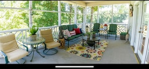 Property grounds - Private Lake Retreat Near Lake Cumberland Marina – Sleeps 10 / 20 Secluded Acres (Russell Springs)