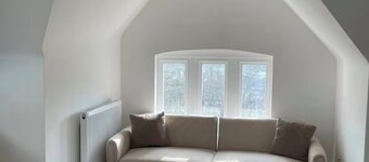 Modern Flat | Parking | Work Friendly