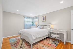 4 chambres, fer et planche à repasser, Wi-Fi, draps fournis