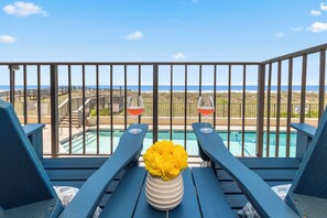 Outdoor pool - OCEANFRONT Updated 3 Bedroom, 3 Bathroom Condo w/ pool (North Myrtle Beach)
