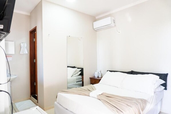 Standard Double Room, Pool View - Pousada papaya (Bonito)