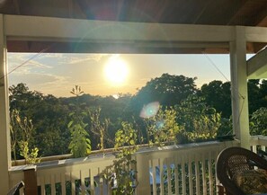 Property grounds - West End Roatán Ocean View Home with Sunset and Stargazing Deck (West End)