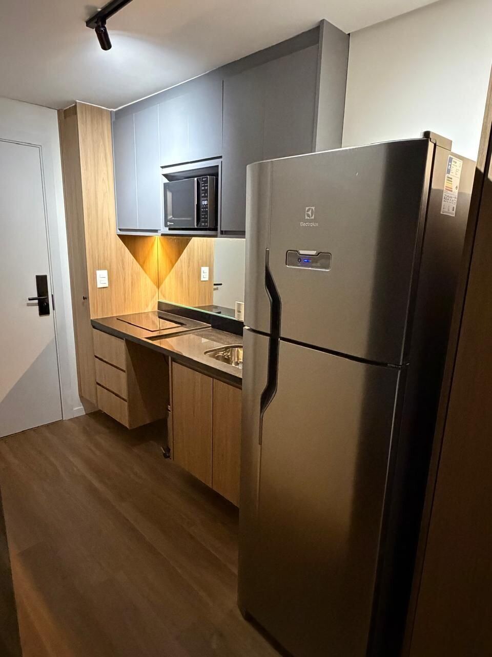 Apartment | Private kitchen | Full-size fridge, microwave, stovetop, cookware/dishes/utensils