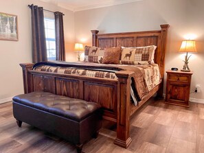 6 bedrooms, free WiFi, bed sheets - Bear Mountain Retreat: 6BR/3BA + Game Room and View! (Township of Marble City)