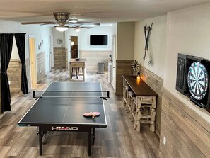 Games room - Bear Mountain Retreat: 6BR/3BA + Game Room and View! (Township of Marble City)
