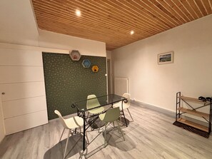 Dining - Vrbo Property (Saint-Étienne-lès-Remiremont)