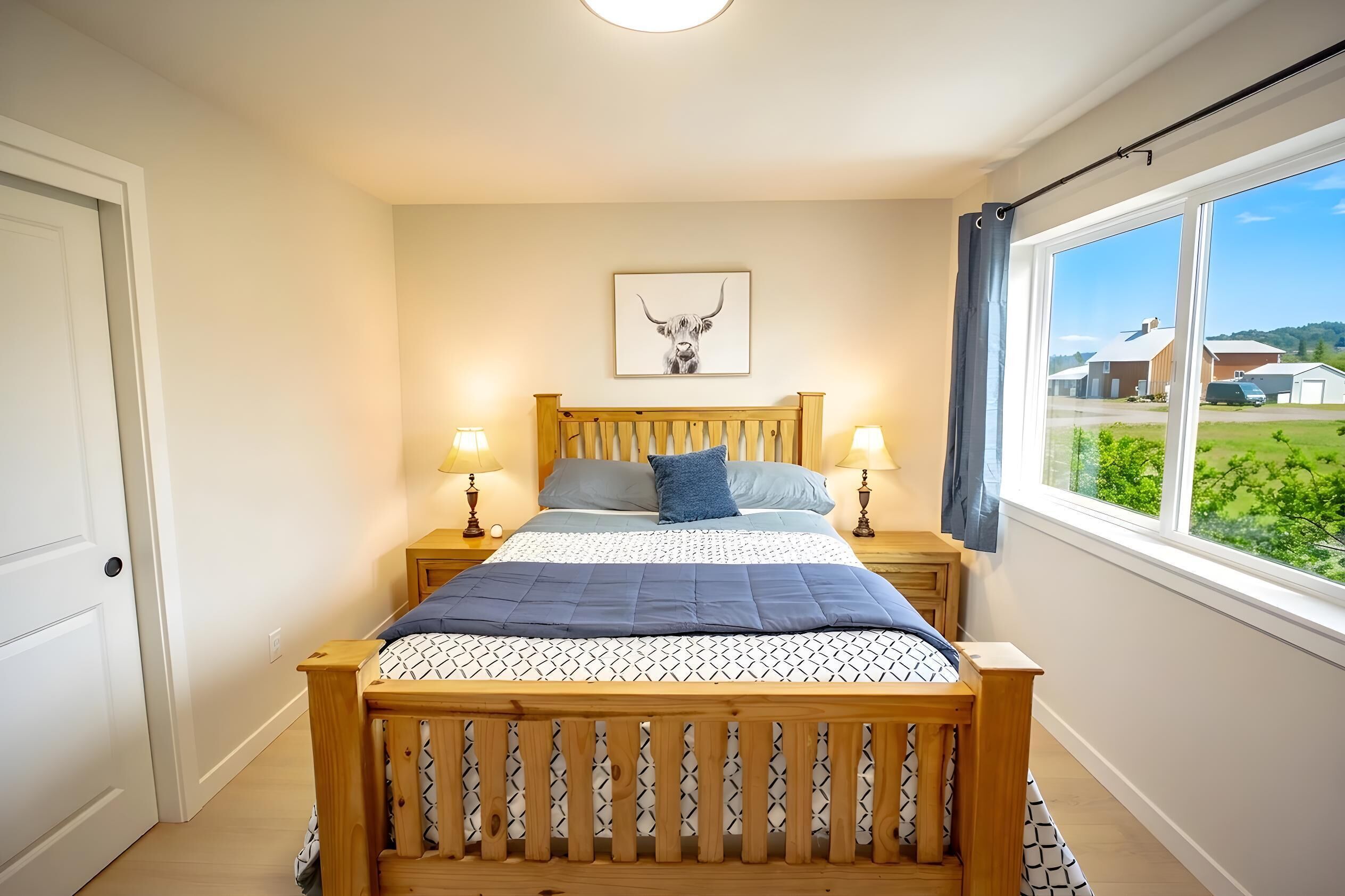 2 bedrooms, iron/ironing board, travel crib, free WiFi