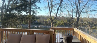 3-bedroom luxury condo at Herrington Lake with lakeviews and Tesla charging