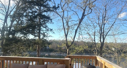 3-bedroom luxury condo at Herrington Lake with lakeviews and Tesla charging