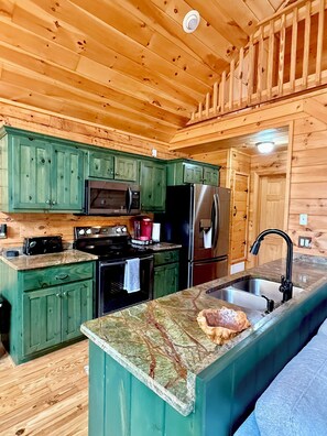 Fridge, microwave, oven, stovetop - Meadow Vista – 3BR/3BA Cabin Nestled in the Blue Ridge Mountains (Murphy)