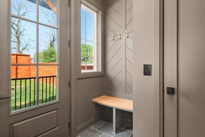 Interior - The Big House ~ New ~ 7 Beds ~ 4 miles to Downtown & Broadway ~ Street Parking ~ Space for Everyone (Nashville)