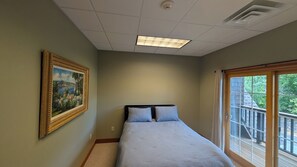 3 chambres, fer et planche à repasser, Wi-Fi gratuit, draps fournis