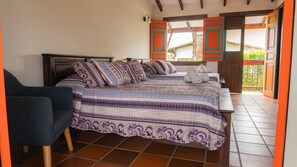 Room - Country house with pool near Parque del Café - 14 Sleeps -Coffee Region (Montenegro)