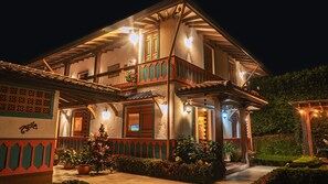 Exterior - Country house with pool near Parque del Café - 14 Sleeps -Coffee Region (Montenegro)