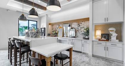 Landing | Spectacular 1BD, Clubhouse