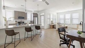 Interior - Landing | Spectacular 2BD, Gym (Red Oak)