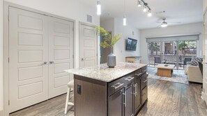 Interior - Landing | Spectacular 1BD, Gym (Dallas)
