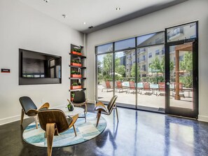 Interior - Landing | Incredible 2BD, Gym (Dallas)