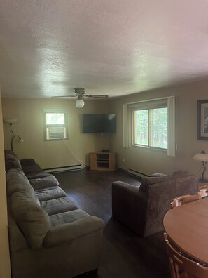 Living area - Rustic, lake-side,  4-bedroom cabin at Oak Grove Resort (Chetek)