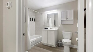 Bathroom - Landing | Modern 1BD in Downtown New Haven (New Haven)