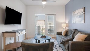 Smart TV - Landing | Incredible 1BD, Clubhouse, Gym (Kissimmee)